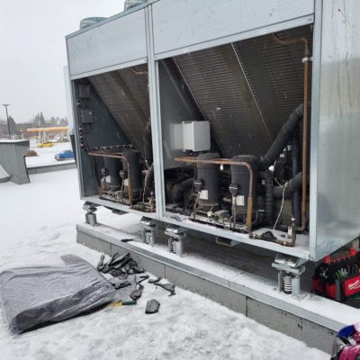 Commercial rooftop refrigeration and HVAC repair in Edmonton winter conditions